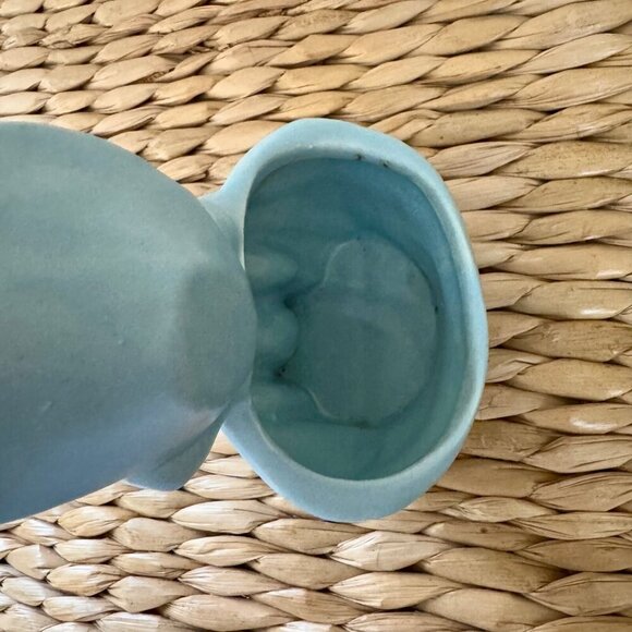 Vintage Haeger Pottery Crying Baby Girl with Bonnet Planter in Matte Blue - Picture 6 of 7